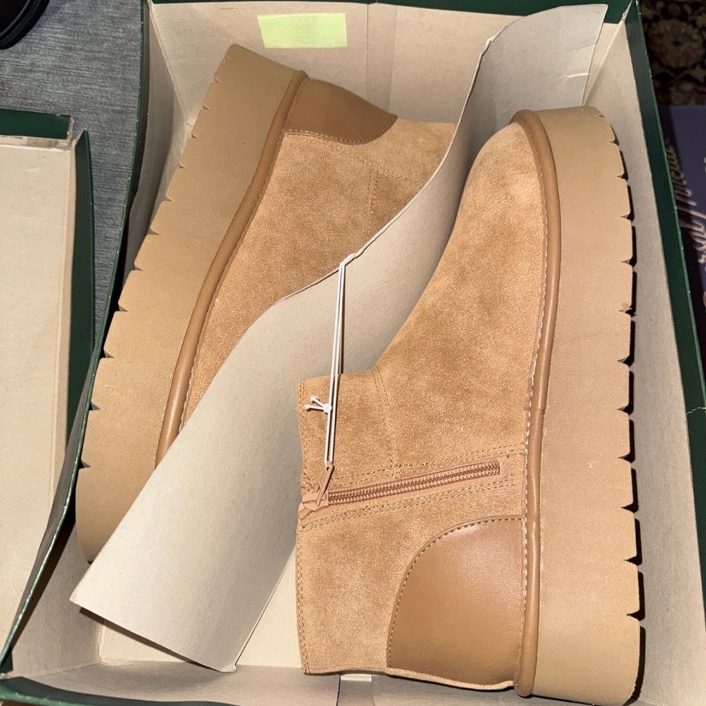 Wild Fable women’s Missy fur lined boots size 11